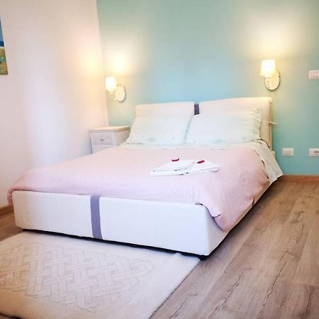 Delizioso Appartamento Cosy Ristrutturato Parma Exterior foto