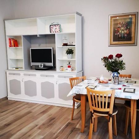 Delizioso Appartamento Cosy Ristrutturato Parma Exterior foto