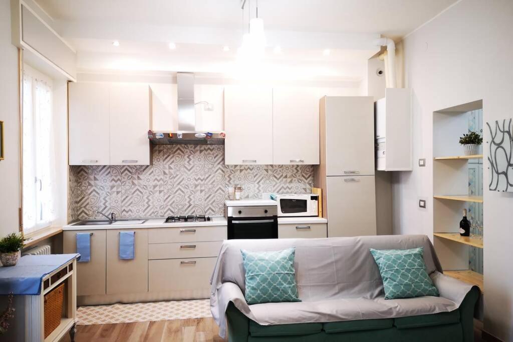 Delizioso Appartamento Cosy Ristrutturato Parma Exterior foto